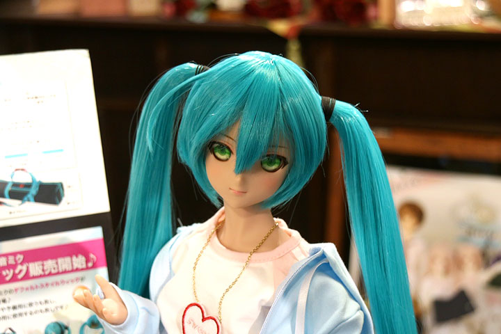 DD初音ミクデフォルトスタイルウィッグ」をとっても可愛く着用した 