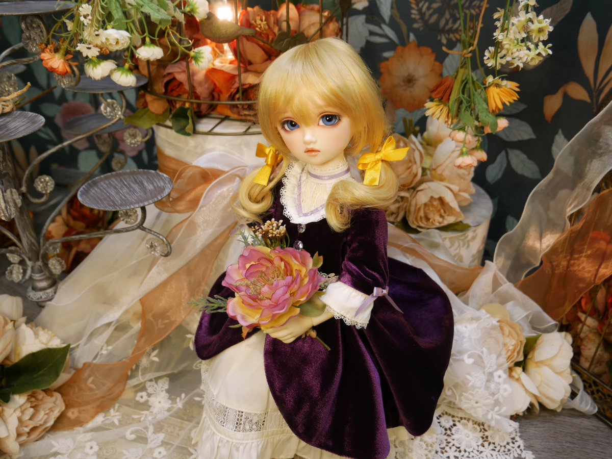 「バイオレットベロアドレス・ミニ」のご紹介です（2026.03.02）