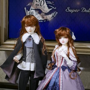 「SD13 エリザベス」「SDGrB ウィリアムズ」天使の窓　展示中です