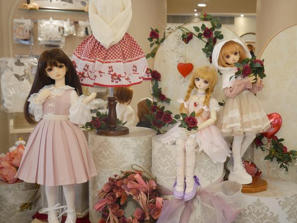 お家での撮影にも大活躍！教室机セットのご紹介♪ | ドールポイント