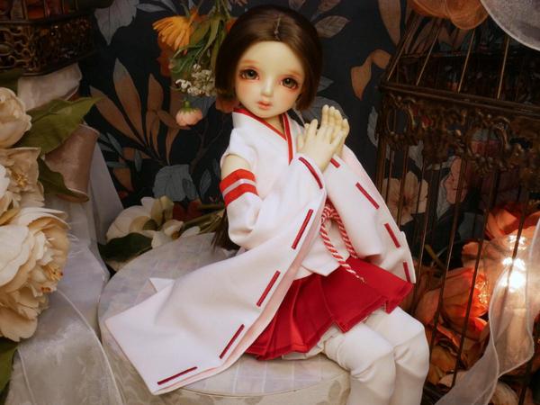 3月15日（土）発売】新作ドレス「すみれドレスセット」のご紹介です