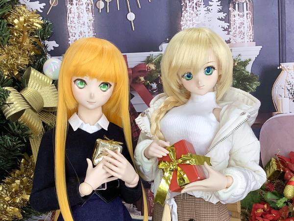 DDdy ヨル・フォージャー」「ヨルの私服セット」店頭展示開始です