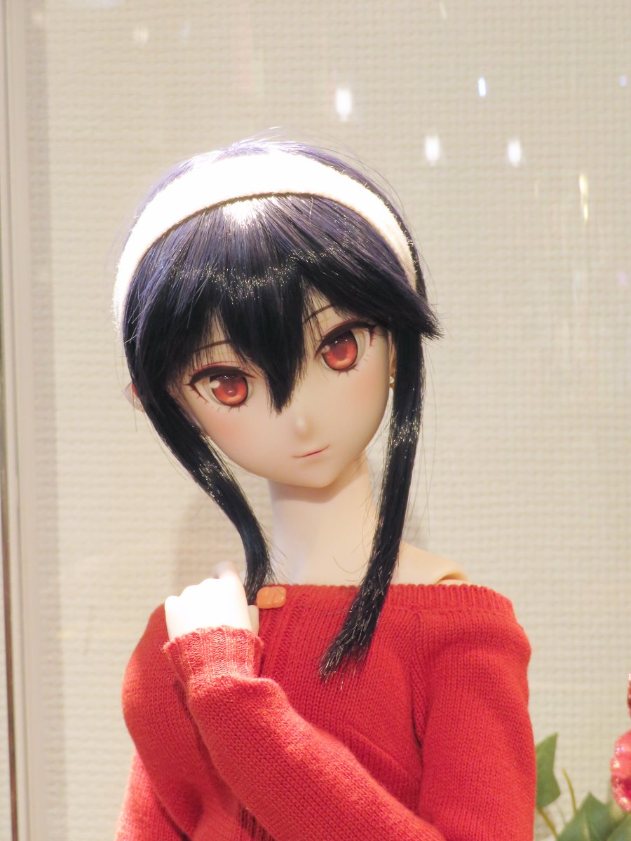 DDdy ヨル・フォージャー」「ヨルの私服セット」店頭展示開始です