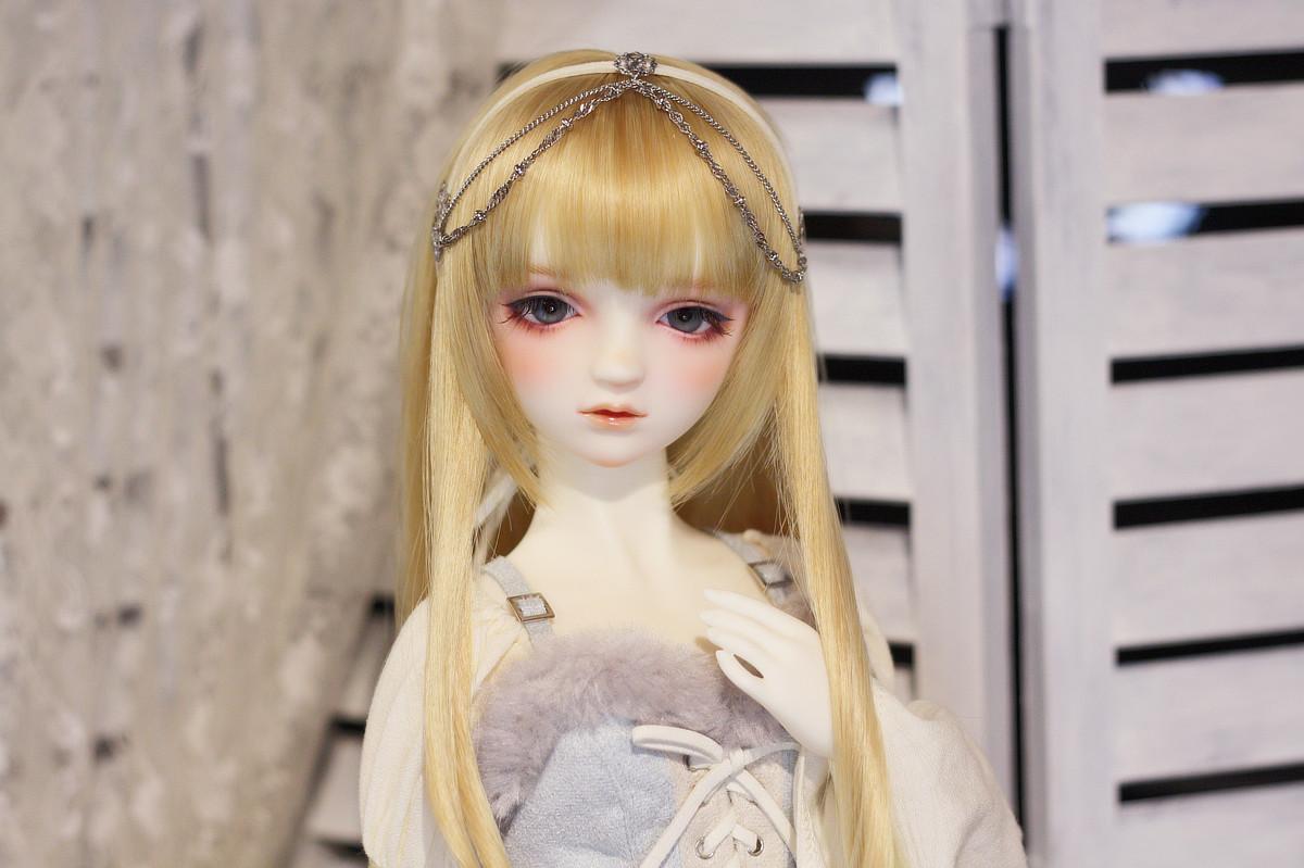 SD13女の子 「リズ」が涼やかなドレスへお着替えしました♪