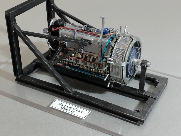 DB-603 エンジン カットモデル