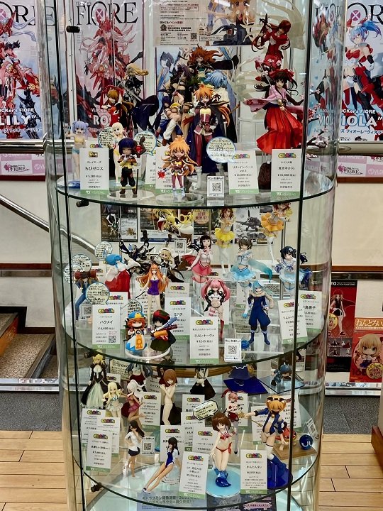 キャラグミン『ハクメイとミコチ』シリーズ好評販売中です