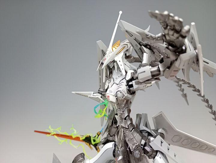 15-03_白ねこライダー 様_上半身アップ.jpg